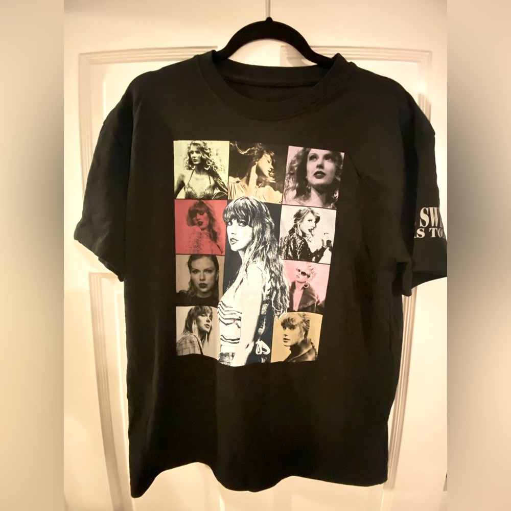 Taylor Swift The Eras Tour Black T-Shirt XS
